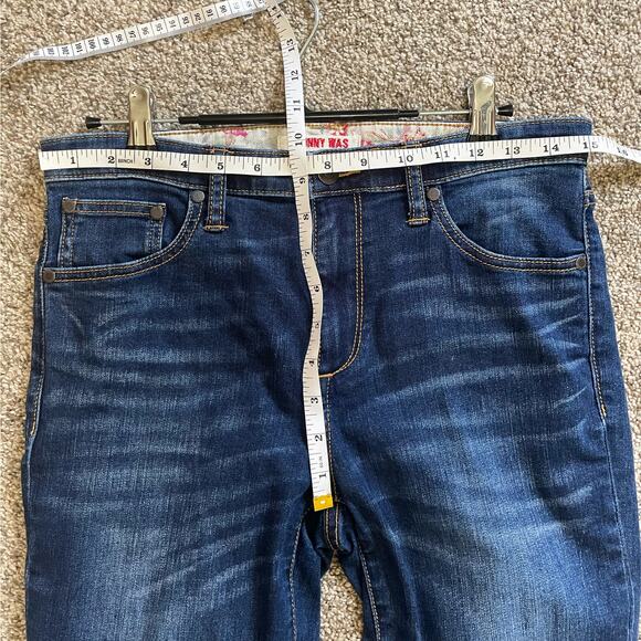 JOHNNY WAS Medium Wash skinny Leg Midrise Rise Blue Jeans Sz 26 - Picture 5 of 7